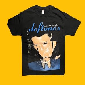 Deftones graphic tshirt